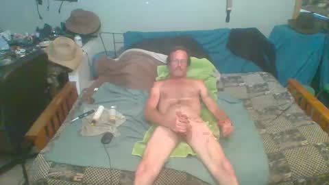 Snapshot of mackdog1369 chatting on September 28, 3:43 pm mackdog1369 online show from September 28, 3:43 pm