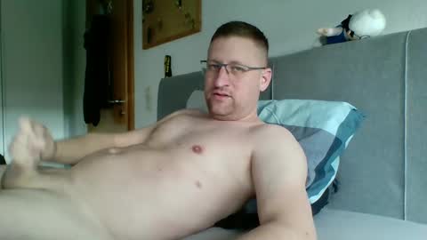 Snapshot of maddin8891 chatting on February 1, 12:26 pm Maddin online show from February 1, 12:26 pm