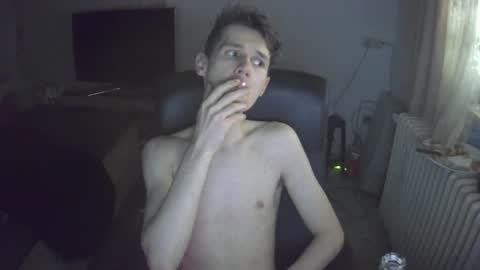 madnessss1215 online show from March 21, 8:30 am