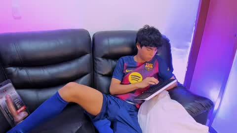 Mael online show from April 3, 6:26 pm