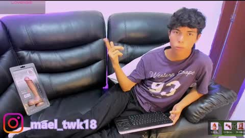 Mael online show from April 11, 7:06 pm