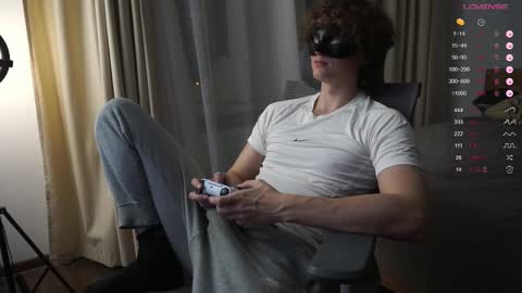 Mike XMaestro 3369 online show from November 10, 10:58 pm