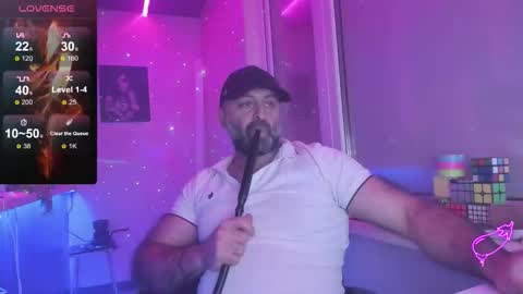 Snapshot of magabear chatting on October 29, 2:25 am Magabear online show from October 29, 2:25 am