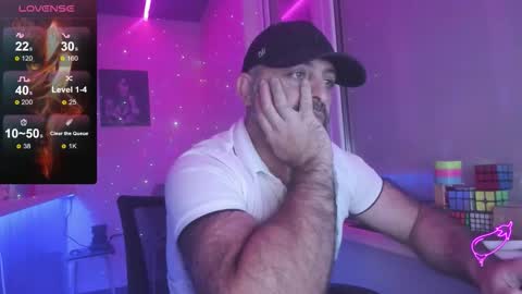 Snapshot of magabear chatting on October 24, 7:26 pm Magabear online show from October 24, 7:26 pm