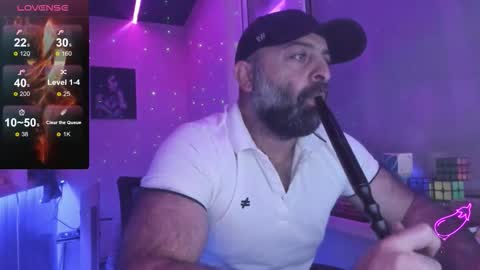 Snapshot of magabear chatting on November 1, 7:29 pm Magabear online show from November 1, 7:29 pm