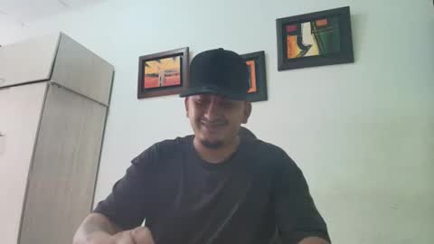 magic_milk23 online show from November 18, 6:44 pm