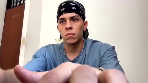 Snapshot of magic_tony chatting on December 31, 3:31 pm Tony Hoffa online show from December 31, 3:31 pm