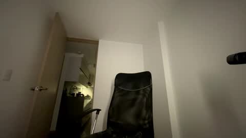 Snapshot of magic_tony chatting on September 20, 4:23 am Tony Hoffa online show from September 20, 4:23 am