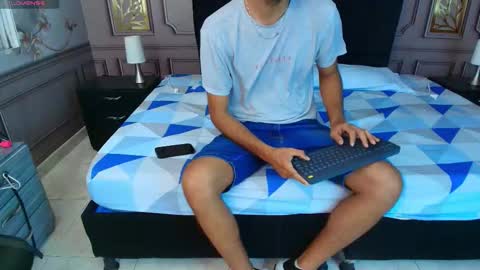 Snapshot of magnus_alejo chatting on September 29, 11:30 am Bad Angel online show from September 29, 11:30 am