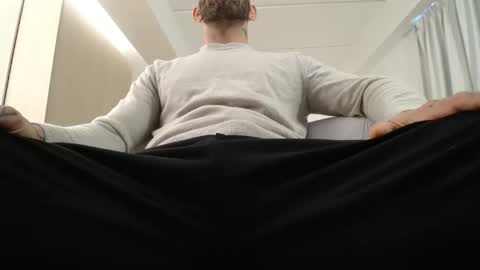 magnusohm online show from April 12, 9:27 pm