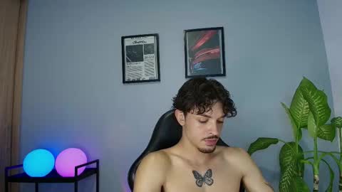 mai_sanchez online show from January 11, 2:26 am