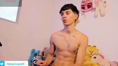 maiky_cooper01 online show from April 29, 9:32 pm