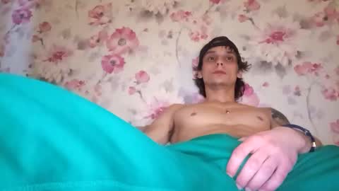 majlosustik online show from February 3, 6:24 am