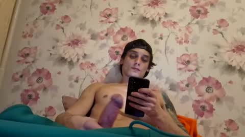 majlosustik online show from January 7, 8:31 pm