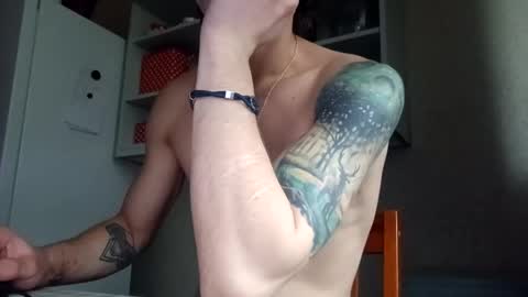 majlosustik online show from January 28, 8:47 am