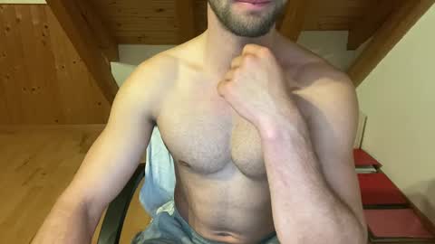 majors122 online show from February 8, 9:04 pm