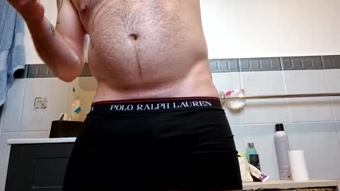 Snapshot of make_me_cumnow272809 chatting on October 19, 12:19 pm Horny Daddy online show from October 19, 12:19 pm