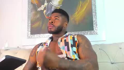Snapshot of makonneen chatting on October 8, 3:00 am Makonnen online show from October 8, 3:00 am