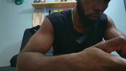Snapshot of malcompierce chatting on February 28, 1:05 am Malcom online show from February 28, 1:05 am