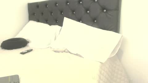Snapshot of malcompierce chatting on February 26, 2:15 am Malcom online show from February 26, 2:15 am