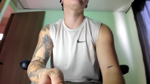 Snapshot of male_pussy chatting on December 7, 6:59 pm ADAM online show from December 7, 6:59 pm