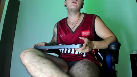 Snapshot of male_pussy chatting on December 18, 1:48 am ADAM online show from December 18, 1:48 am