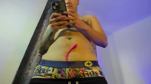 Snapshot of male_pussy chatting on September 19, 3:56 pm ADAM online show from September 19, 3:56 pm