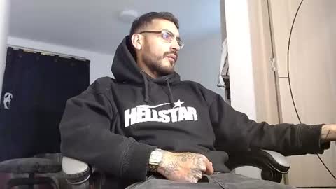 malek_xarx online show from June 21, 4:51 am