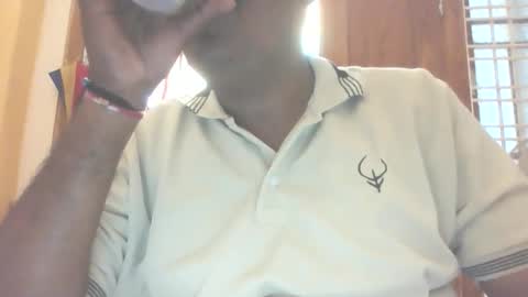 Snapshot of mallik63040 chatting on October 27, 4:37 am Sree0703 online show from October 27, 4:37 am