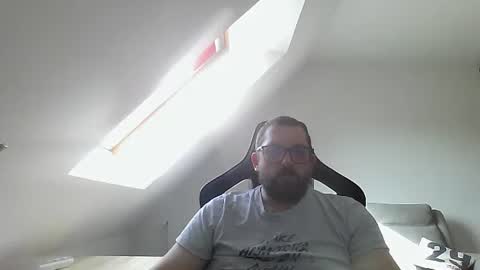 Snapshot of malou2927 chatting on February 24, 2:15 pm breton online show from February 24, 2:15 pm
