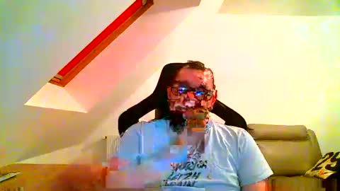 Snapshot of malou2927 chatting on February 2, 7:35 pm breton online show from February 2, 7:35 pm