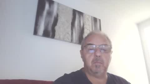 Snapshot of mambow99 chatting on February 1, 8:26 pm OLDMANFREE online show from February 1, 8:26 pm