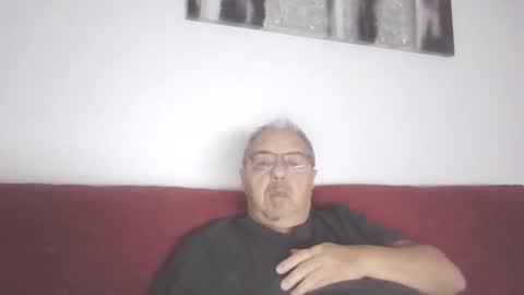 Snapshot of mambow99 chatting on February 9, 2:38 am OLDMANFREE online show from February 9, 2:38 am