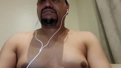 Snapshot of man_new chatting on October 14, 9:22 pm Man new online show from October 14, 9:22 pm