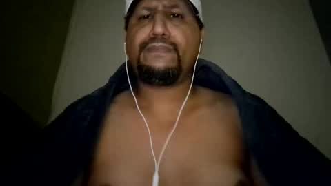 Man new online show from November 5, 11:18 pm