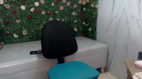 man_sant11 online show from June 12, 5:00 pm
