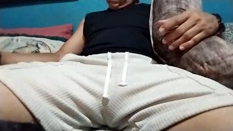 mandrilo7379 online show from May 3, 6:38 am