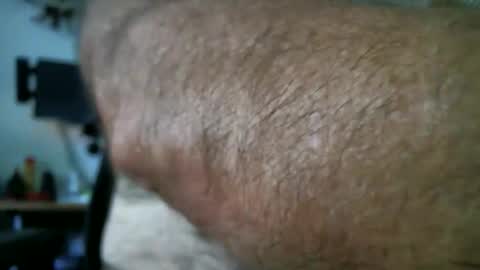 Snapshot of manleg439 chatting on October 13, 8:59 pm manleg439 online show from October 13, 8:59 pm