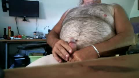 Snapshot of manleg439 chatting on October 1, 9:08 pm manleg439 online show from October 1, 9:08 pm