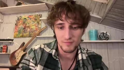 Snapshot of manolein chatting on December 16, 9:52 pm manolein online show from December 16, 9:52 pm