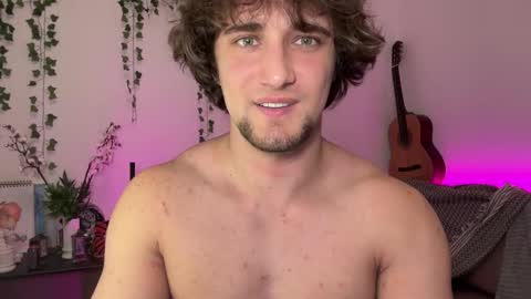 Snapshot of manolein chatting on October 11, 12:14 am manolein online show from October 11, 12:14 am