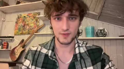 Snapshot of manolein chatting on December 15, 8:25 pm manolein online show from December 15, 8:25 pm