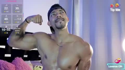 Snapshot of manolo_hot1 chatting on October 10, 8:56 pm Manolo Hot 1 online show from October 10, 8:56 pm