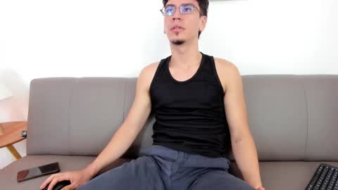 manu online show from March 20, 12:42 pm