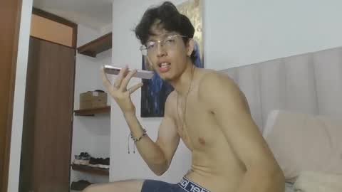 Manuel online show from May 12, 2:09 am