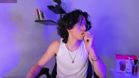 Manuel online show from November 19, 2:55 am