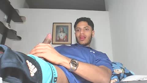 Snapshot of manuel444rl chatting on February 22, 9:45 am Manuel RL online show from February 22, 9:45 am