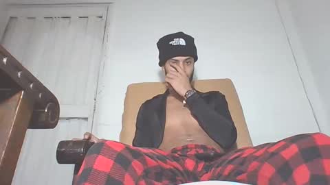 Snapshot of manuel444rl chatting on February 28, 8:31 am Manuel RL online show from February 28, 8:31 am