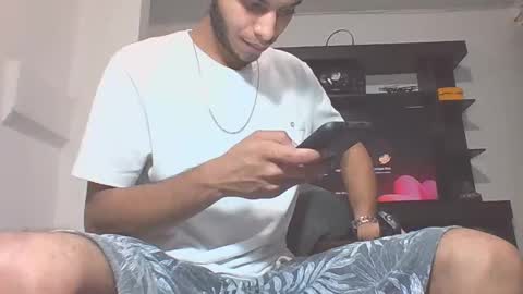 Snapshot of manuel444rl chatting on February 27, 2:08 am Manuel RL online show from February 27, 2:08 am