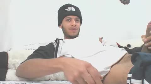 Snapshot of manuel444rl chatting on February 18, 9:10 am Manuel RL online show from February 18, 9:10 am